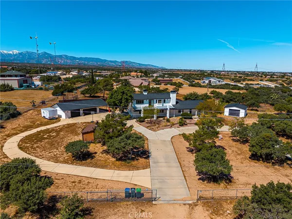 $745,000 | 7788 Columbine Road, Oak Hills, CA 92344