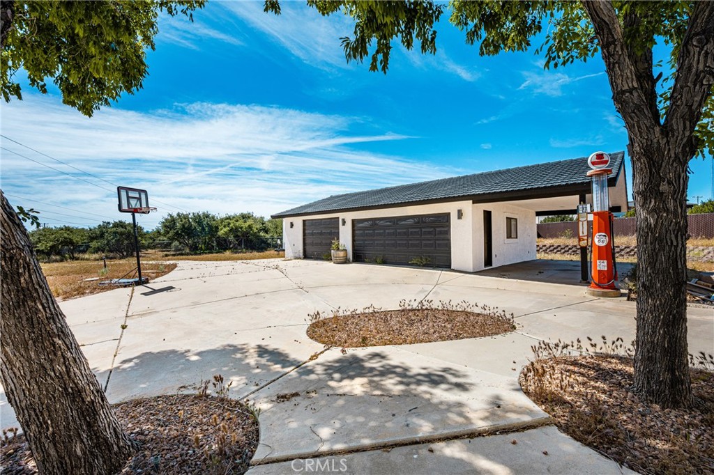 7788 Columbine Road Oak Hills, CA 92344 - Photo 38 of 72