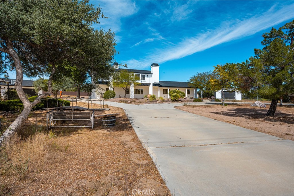 7788 Columbine Road Oak Hills, CA 92344 - Photo 4 of 72