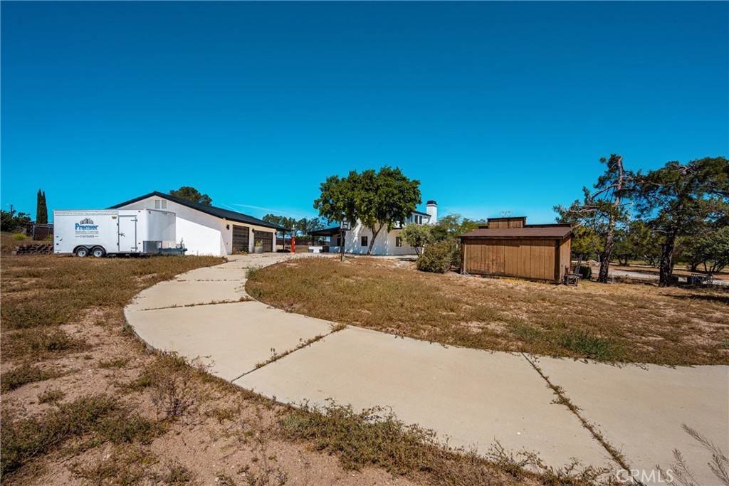 7788 Columbine Road Oak Hills, CA 92344 - Photo 6 of 72