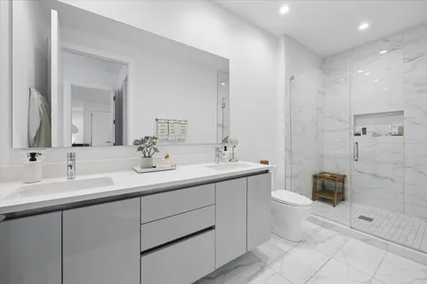 $645,000 | 1701 West Webster Avenue, Unit 601, Chicago, IL 60614