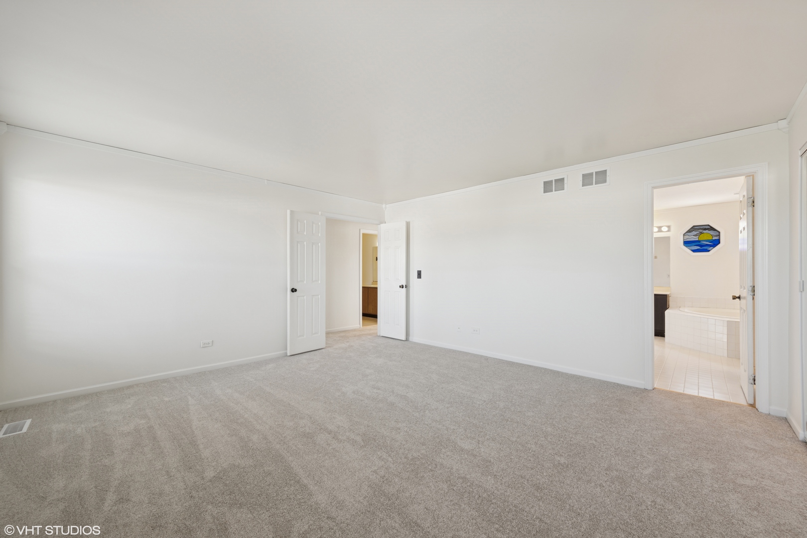 963 Old Oak Circle Algonquin, IL 60102 - Photo 14 of 28 a view of an empty room