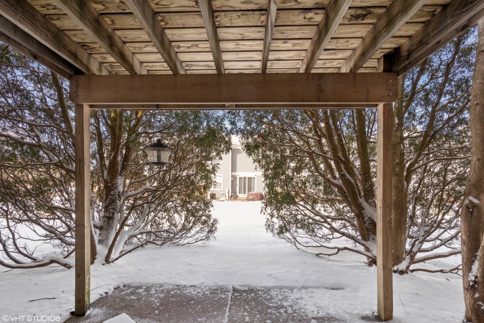 963 Old Oak Circle Algonquin, IL 60102 - Photo 22 of 28 a view of a yard