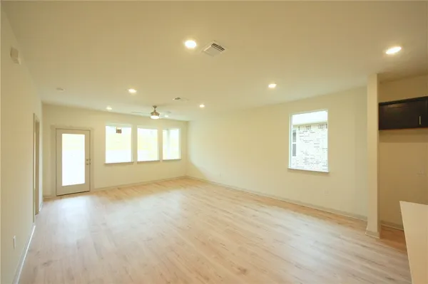 $1,995 | 10625 Gonzales Ranger Pass, Austin, TX 78754