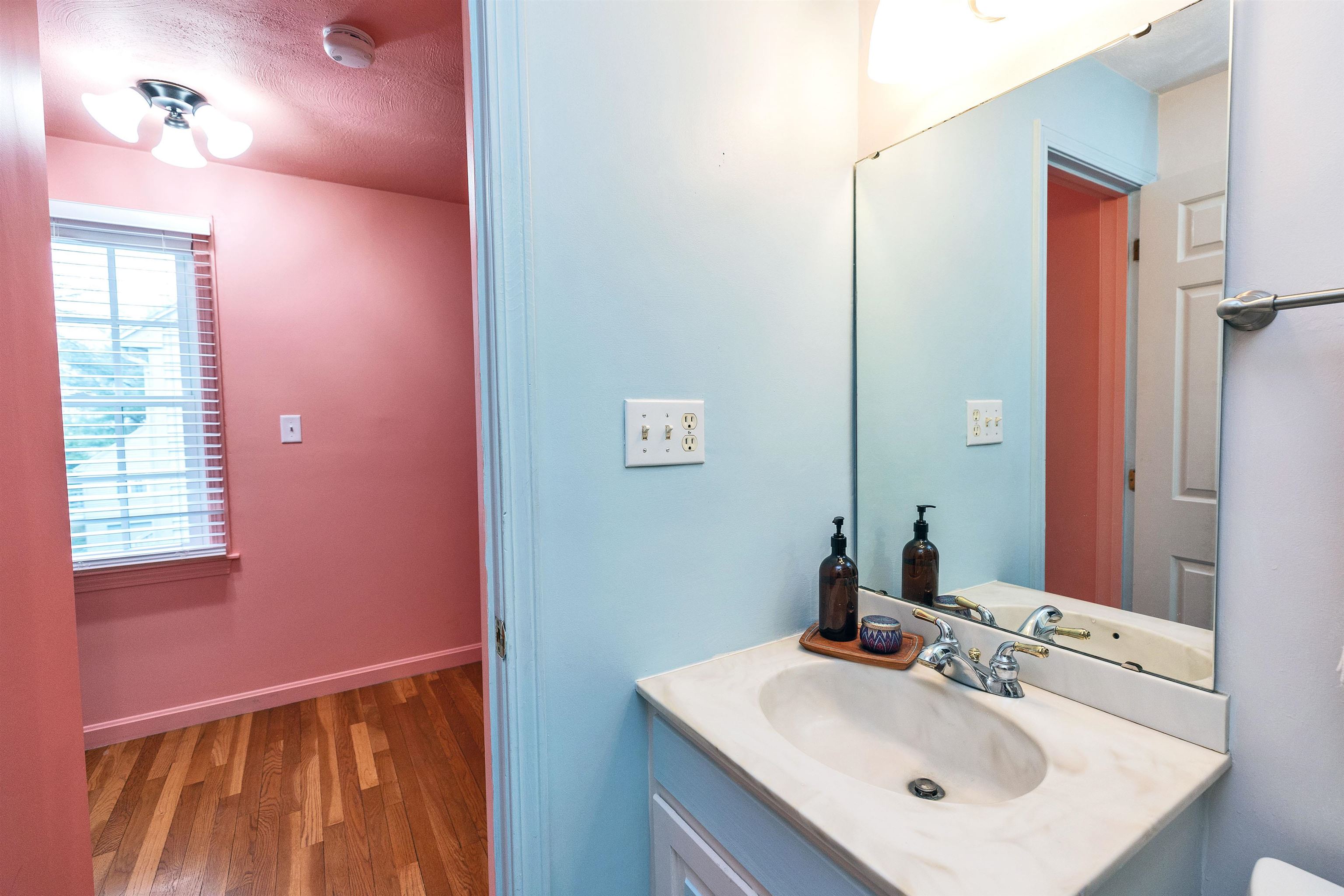 7 Governor Square Peterborough, NH 03458 - Photo 14 of 46