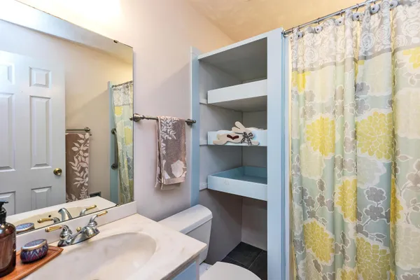 $375,000 | 7 Governor Square, Peterborough, NH 03458