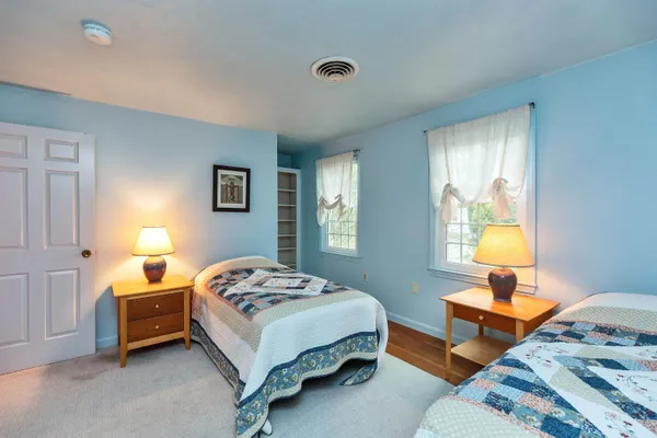 $375,000 | 7 Governor Square, Peterborough, NH 03458