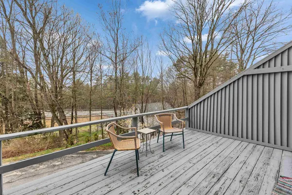 $375,000 | 7 Governor Square, Peterborough, NH 03458