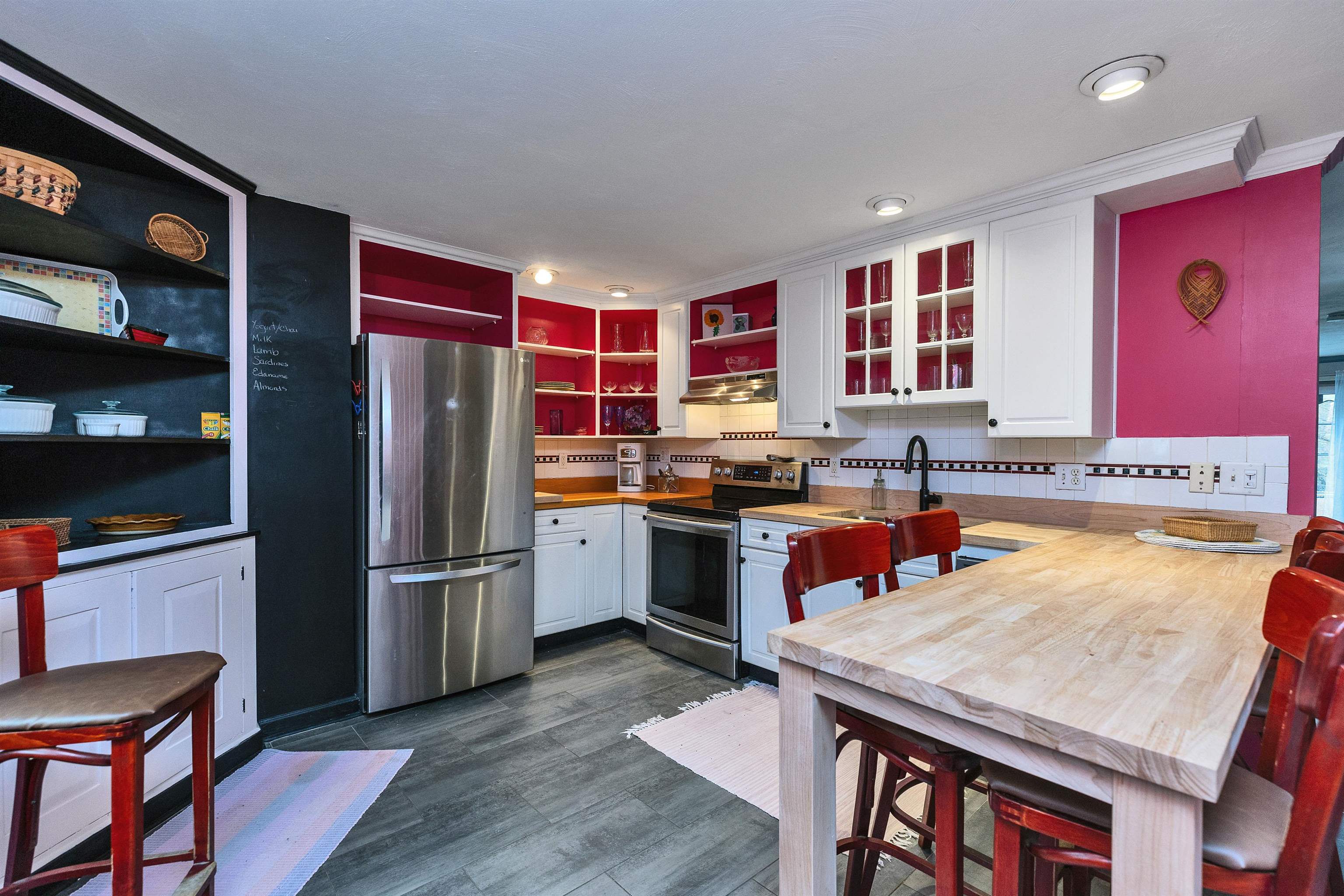 7 Governor Square Peterborough, NH 03458 - Photo 9 of 46