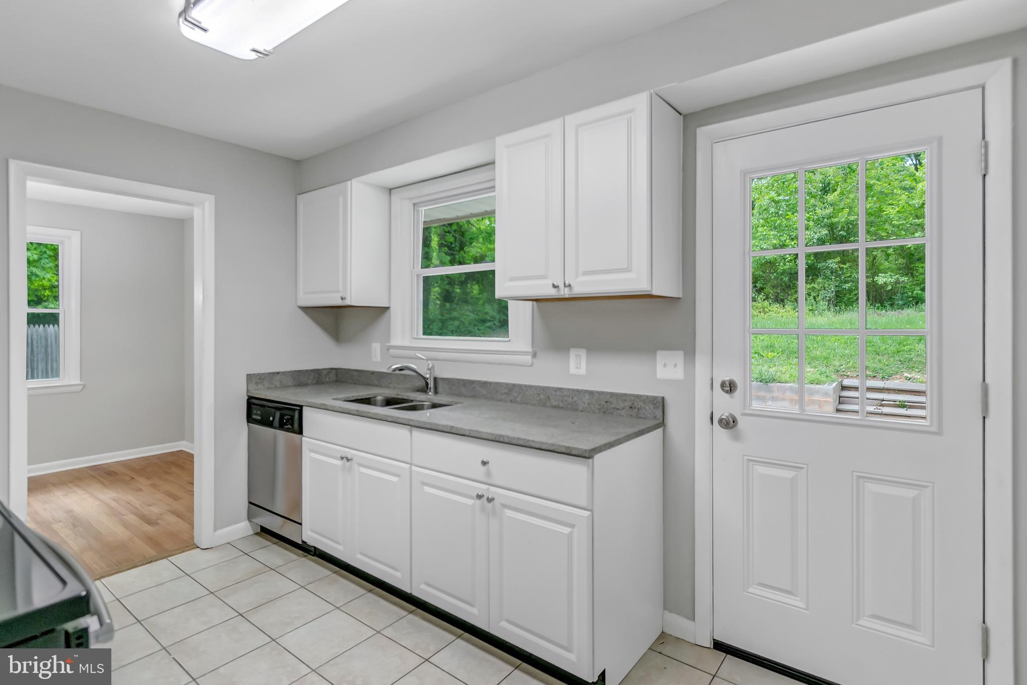 7209 Calamo Street Springfield, VA 22150 - Photo 11 of 33 Gallery Image 11