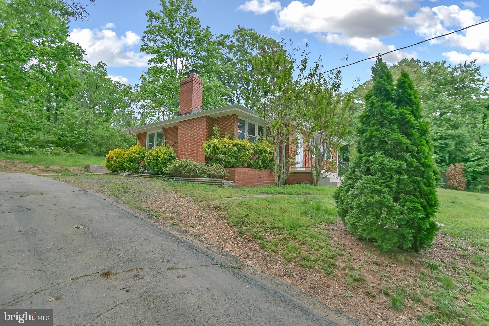 7209 Calamo Street Springfield, VA 22150 - Photo 27 of 33 Gallery Image 27