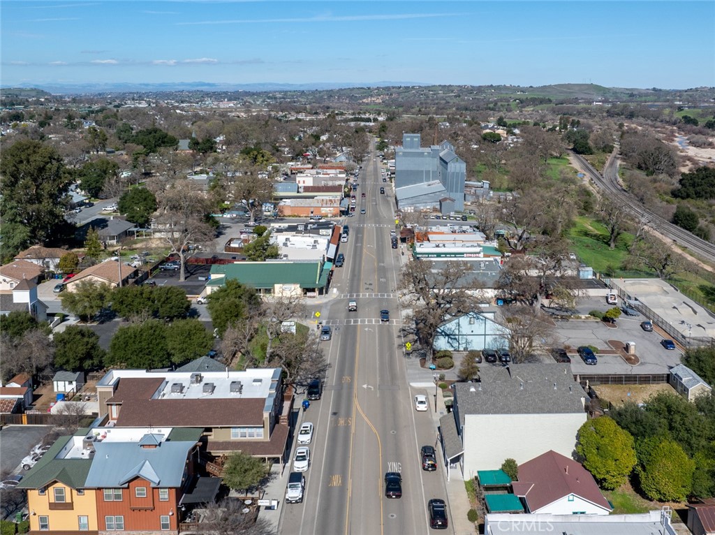 55 8th Street Templeton, CA 93465 - Photo 33 of 33 an aerial view of multiple house