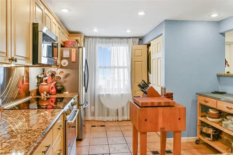 $449,999 | 2029 North Ocean Boulevard, Unit 410, Fort Lauderdale, FL 33305