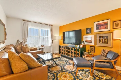 $449,999 | 2029 North Ocean Boulevard, Unit 410, Fort Lauderdale, FL 33305