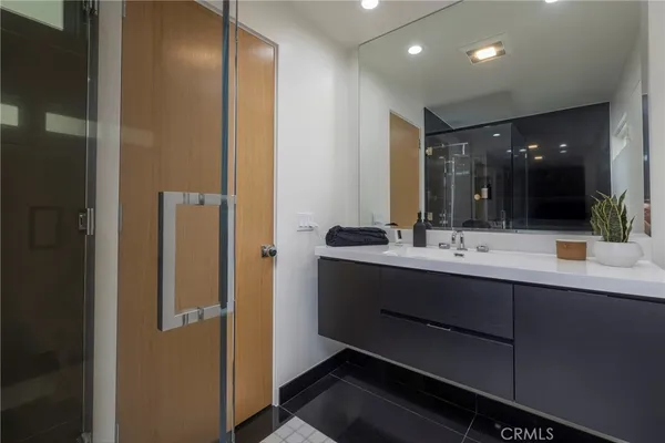 $4,775,000 | 10 66th Place, Long Beach, CA 90803