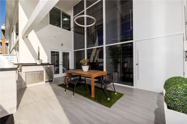 $4,775,000 | 10 66th Place, Long Beach, CA 90803