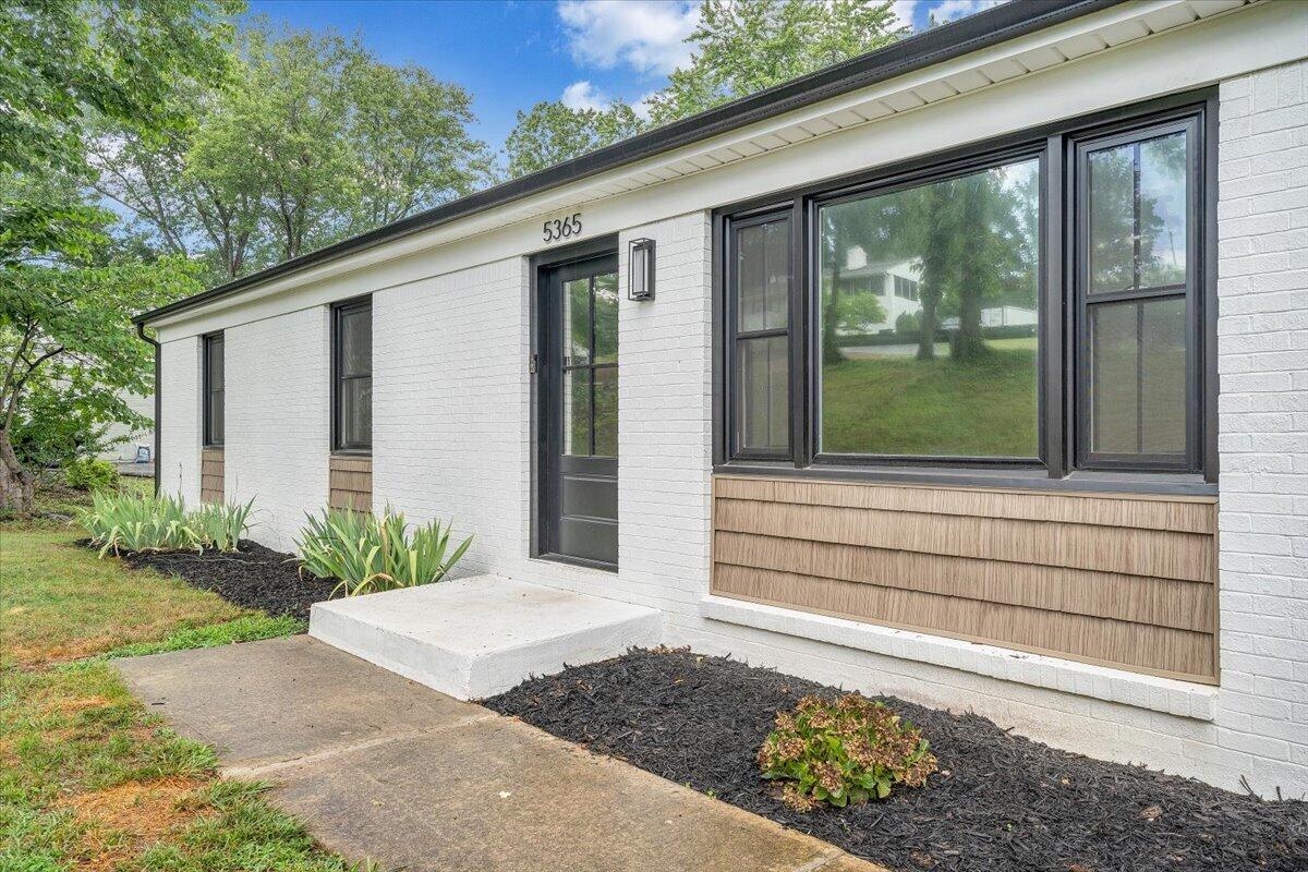 5365 Gieser Road Roanoke, VA 24018 - Photo 2 of 52 03-MIB06067