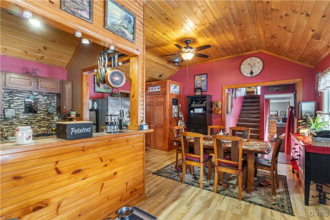 88 Case Road Williamstown, NY 13493 - Photo 3 of 28 Entryway into the dining area/kitchen