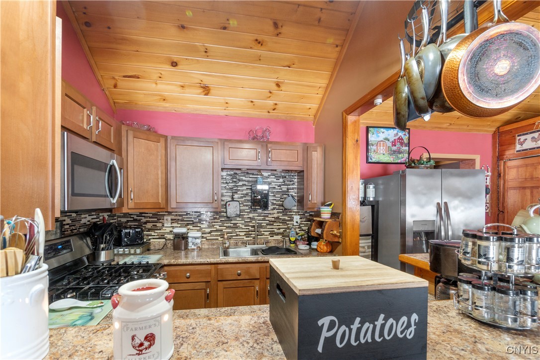 88 Case Road Williamstown, NY 13493 - Photo 7 of 28