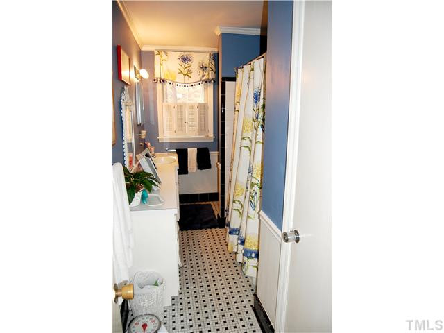 3337 Coleridge Drive Raleigh, NC 27609 - Photo 12 of 18 Bathroom
