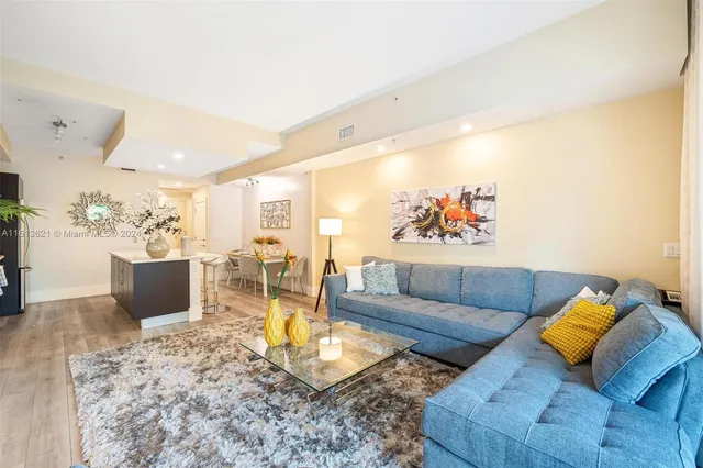 $2,100 | 5300 Northwest 87th Avenue, Unit 612, Doral, FL 33178