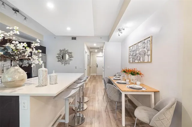 $2,100 | 5300 Northwest 87th Avenue, Unit 612, Doral, FL 33178