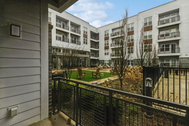 $1,950 | 555 Lakeview Parkway, Vernon Hills, IL 60061