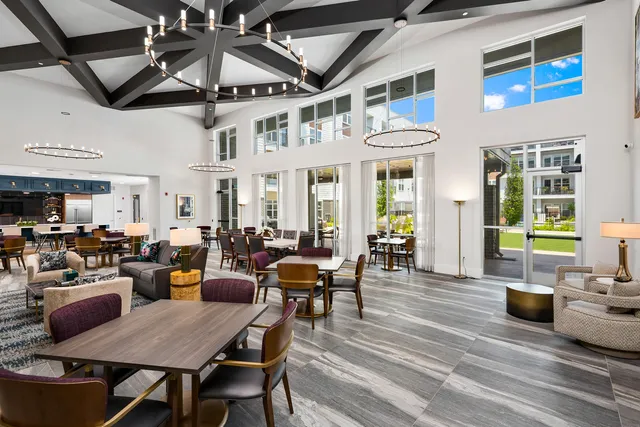 $1,950 | 555 Lakeview Parkway, Vernon Hills, IL 60061