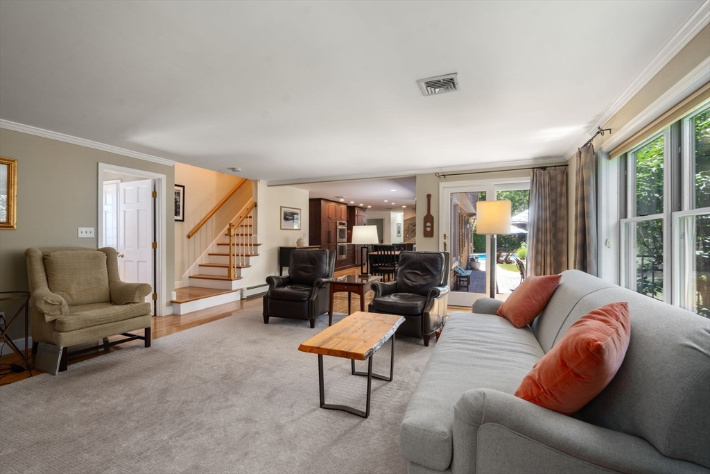 8 Ringbolt Road Hingham, MA 02043 - Photo 14 of 40