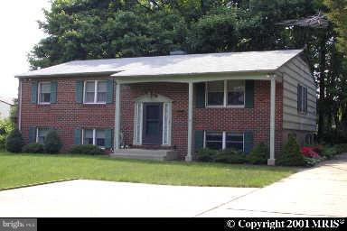 1346 Rolling Rd. Catonsville, MD 21228 - Photo 1 of 22 Exterior (Main)