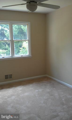1346 Rolling Rd. Catonsville, MD 21228 - Photo 11 of 22 Bath (Master)