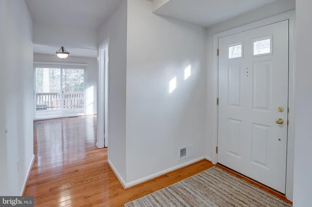 $3,475 | 9620 Masterworks Drive, Vienna, VA 22181