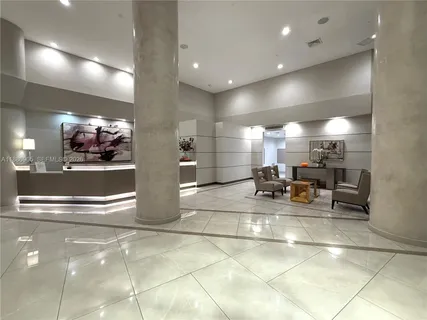 $389,000 | 19195 Northeast 36th Court, Unit 2304, Aventura, FL 33180