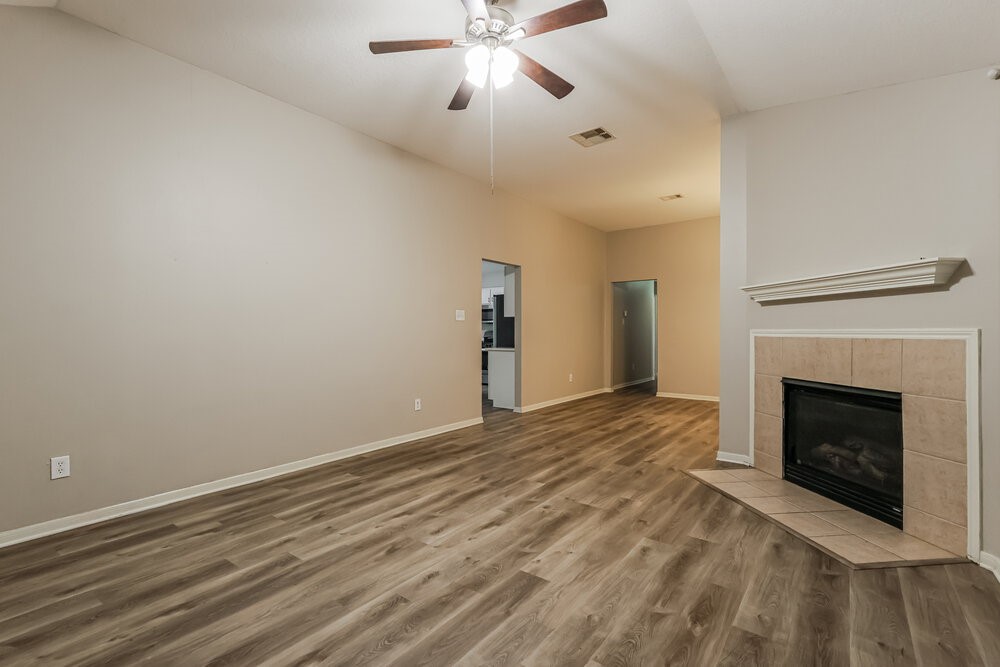 16924 Tableland Trail Conroe, TX 77385 - Photo 4 of 16