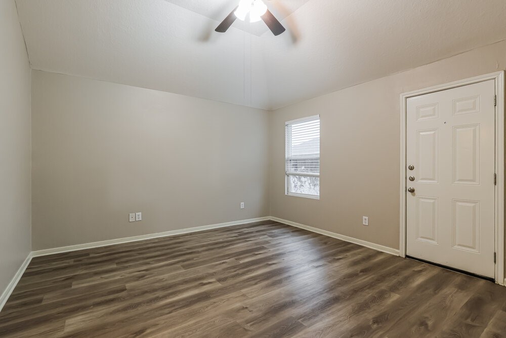 16924 Tableland Trail Conroe, TX 77385 - Photo 9 of 16