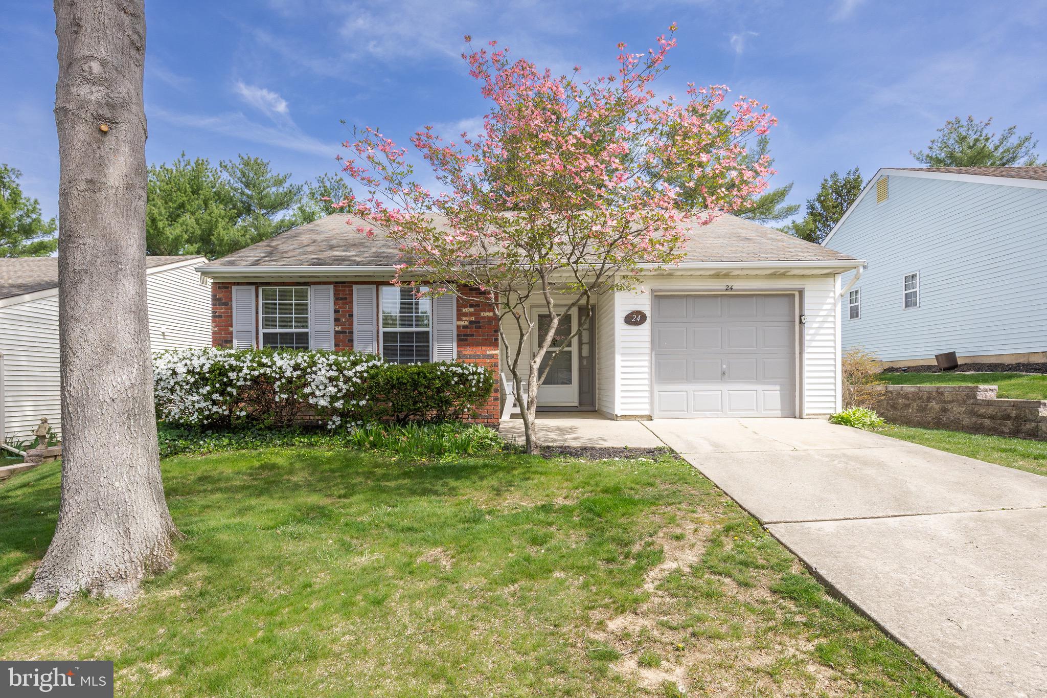 24 Lake View Terrace Columbus, NJ 08022 - Photo 1 of 26 Gallery Image 1