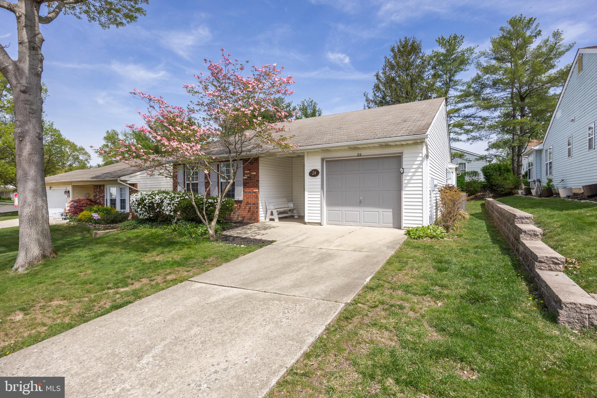 24 Lake View Terrace Columbus, NJ 08022 - Photo 3 of 26 Gallery Image 3