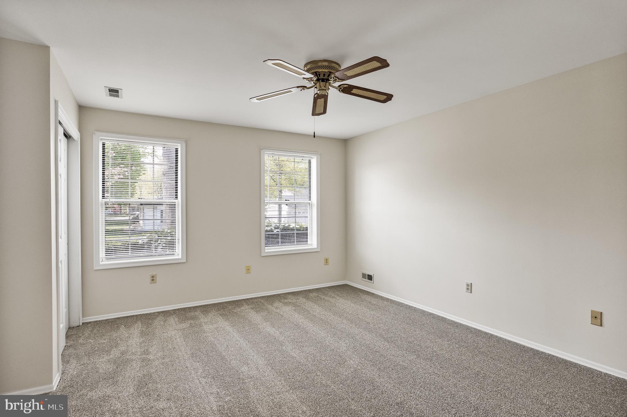 24 Lake View Terrace Columbus, NJ 08022 - Photo 6 of 26 Gallery Image 6