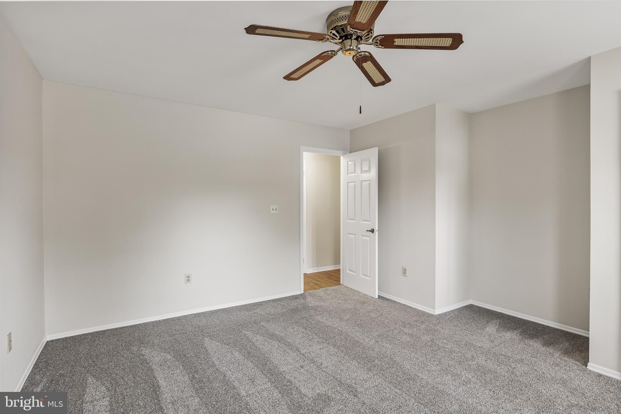 24 Lake View Terrace Columbus, NJ 08022 - Photo 8 of 26 Gallery Image 8
