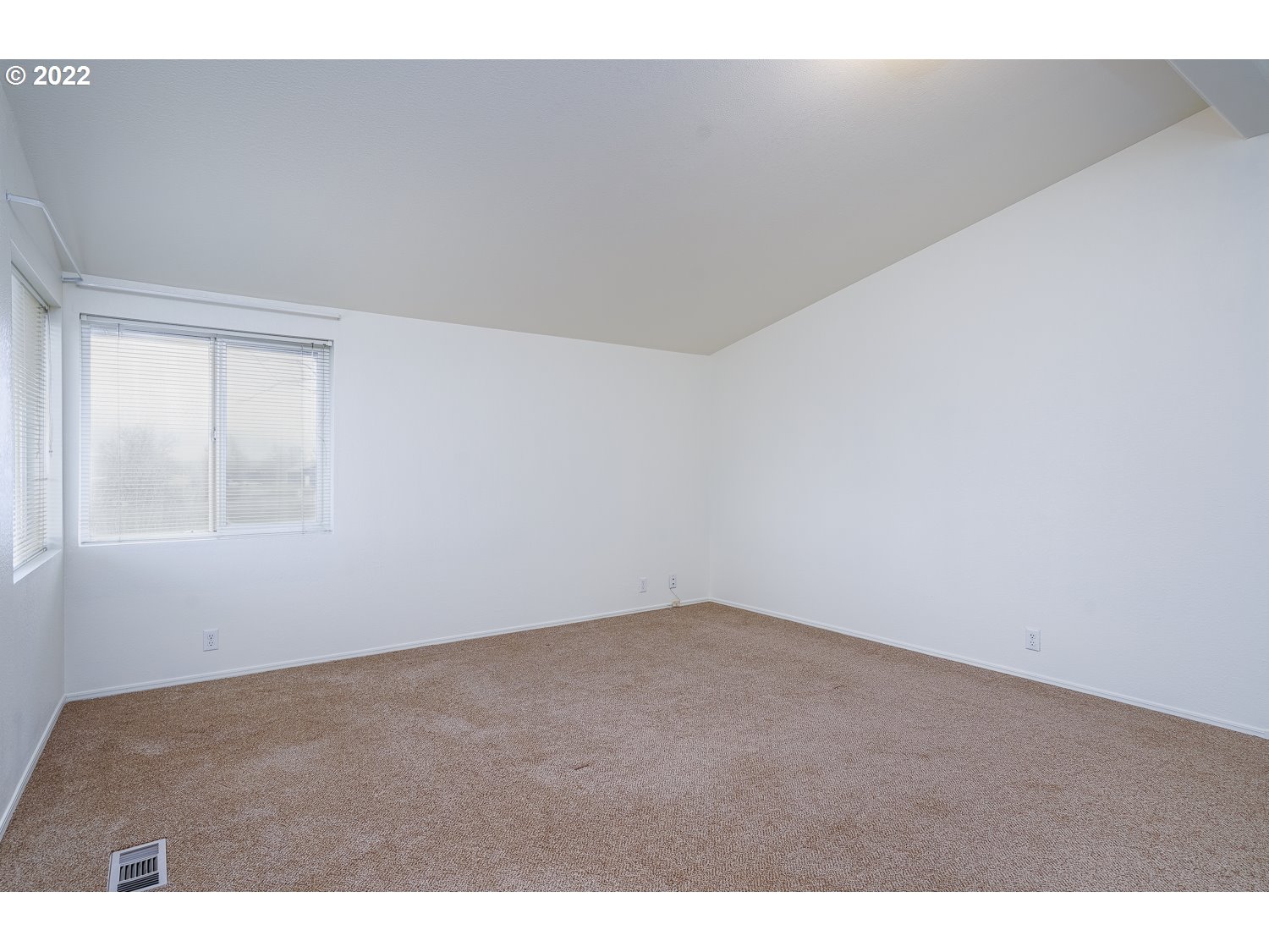 30668 Spring Court Hermiston, OR 97838 - Photo 18 of 23 a view of an empty room