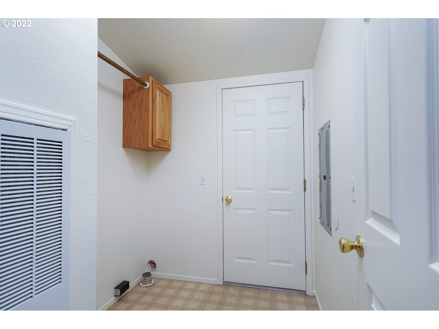 30668 Spring Court Hermiston, OR 97838 - Photo 22 of 23 a view of an entryway