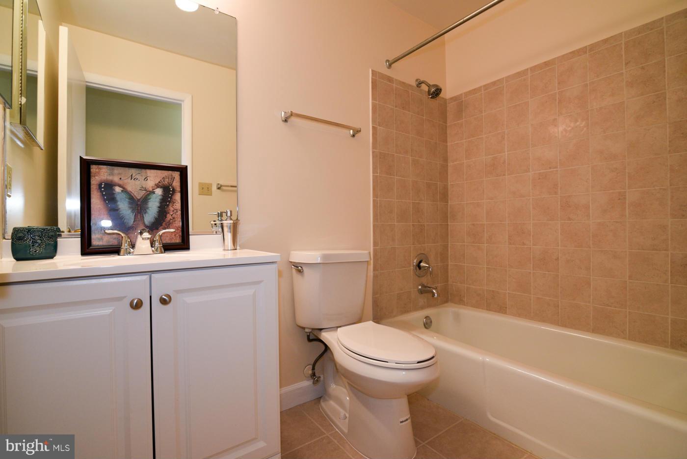 2072 Amberjack Court Reston, VA 20191 - Photo 18 of 30 Bath