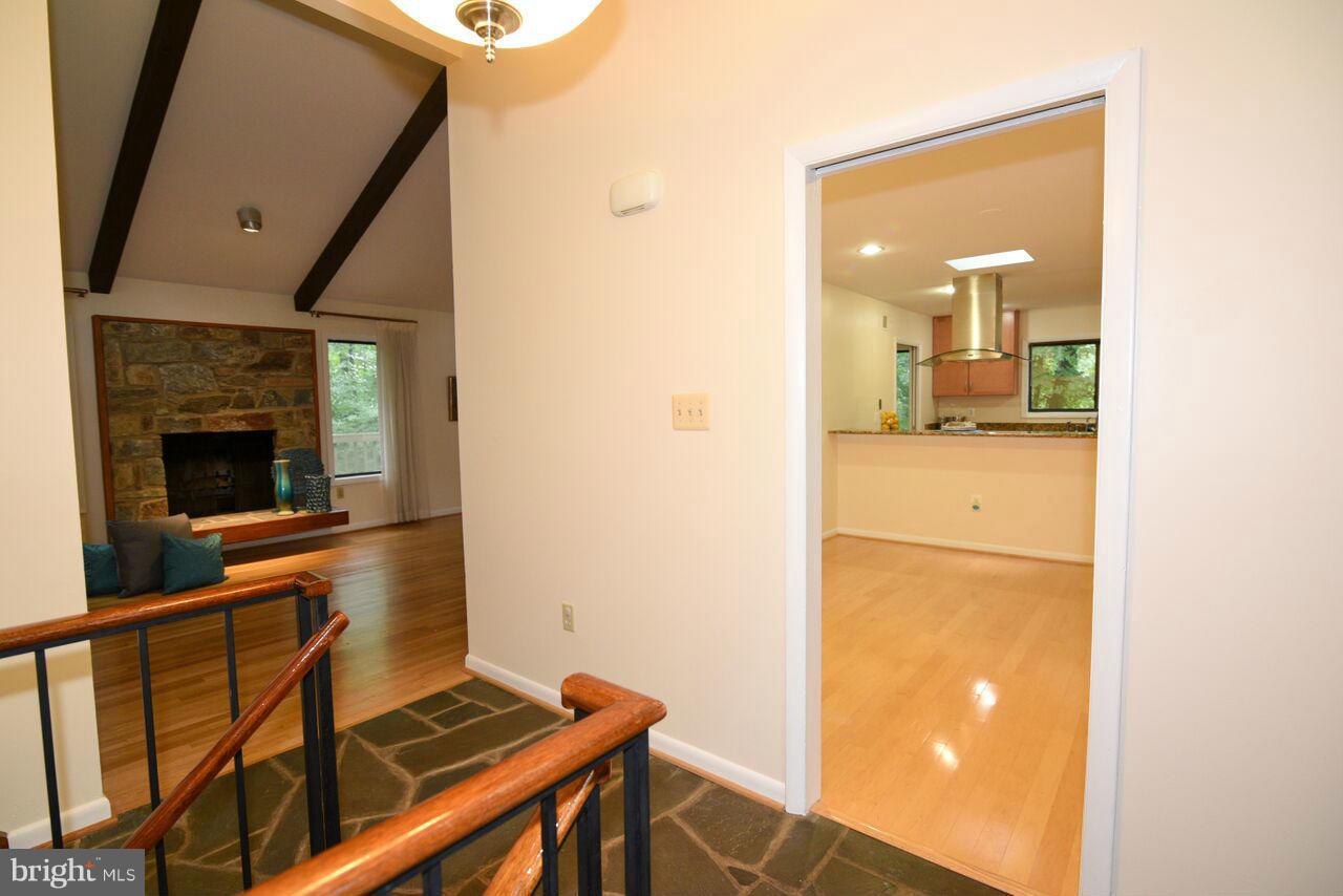 2072 Amberjack Court Reston, VA 20191 - Photo 3 of 30 Interior (General)