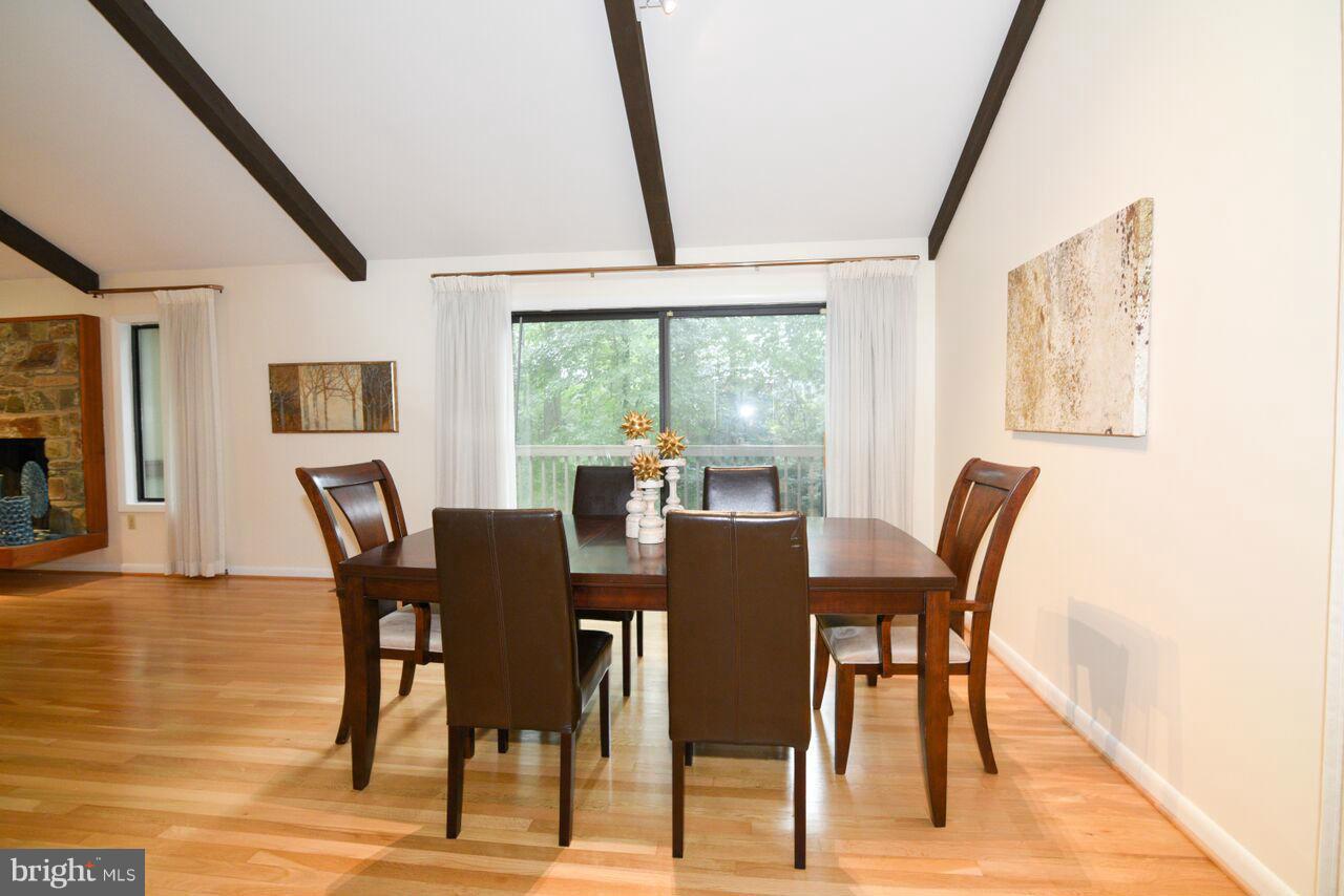 2072 Amberjack Court Reston, VA 20191 - Photo 5 of 30 Dining Room