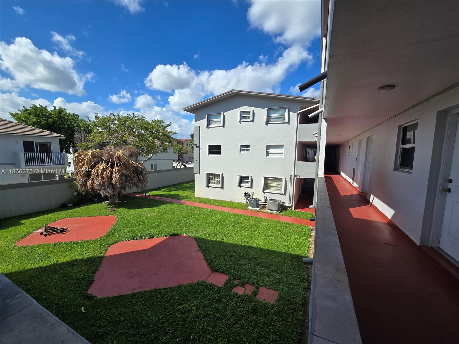 120 Royal Palm Road, Unit 209 Hialeah Gardens, FL 33016 - Photo 29 of 85