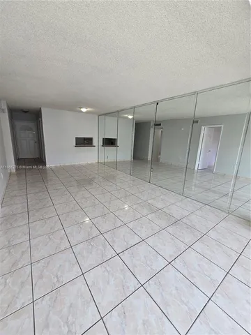 $1,850 | 120 Royal Palm Road, Unit 209, Hialeah Gardens, FL 33016