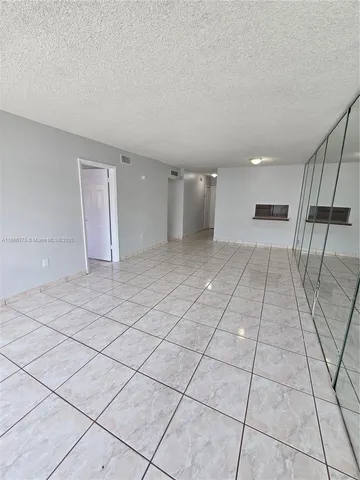 $1,850 | 120 Royal Palm Road, Unit 209, Hialeah Gardens, FL 33016