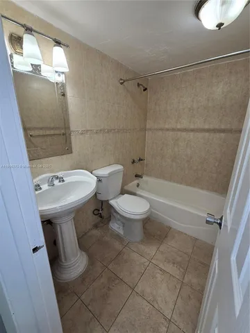 $1,850 | 120 Royal Palm Road, Unit 209, Hialeah Gardens, FL 33016