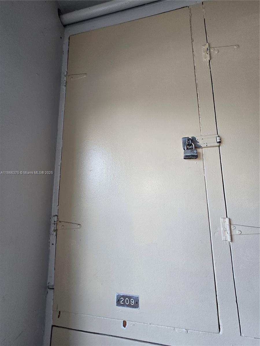 120 Royal Palm Road, Unit 209 Hialeah Gardens, FL 33016 - Photo 78 of 85