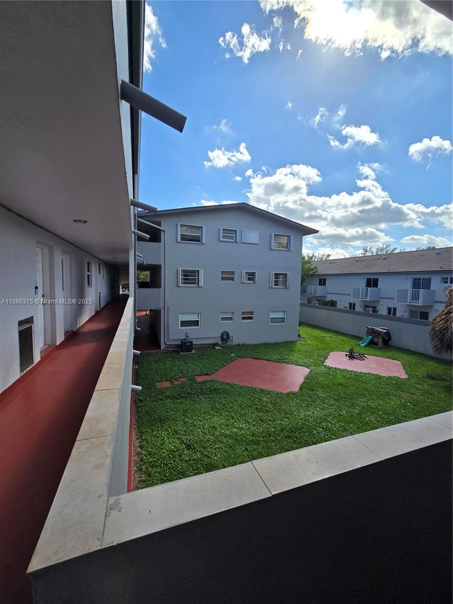 120 Royal Palm Road, Unit 209 Hialeah Gardens, FL 33016 - Photo 83 of 85